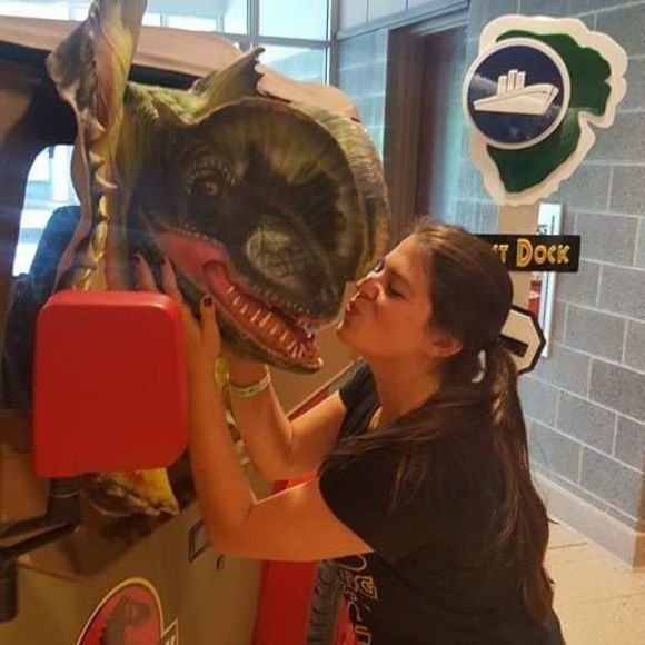 Meet your Posher, Stephanie - Picture 1 of 1